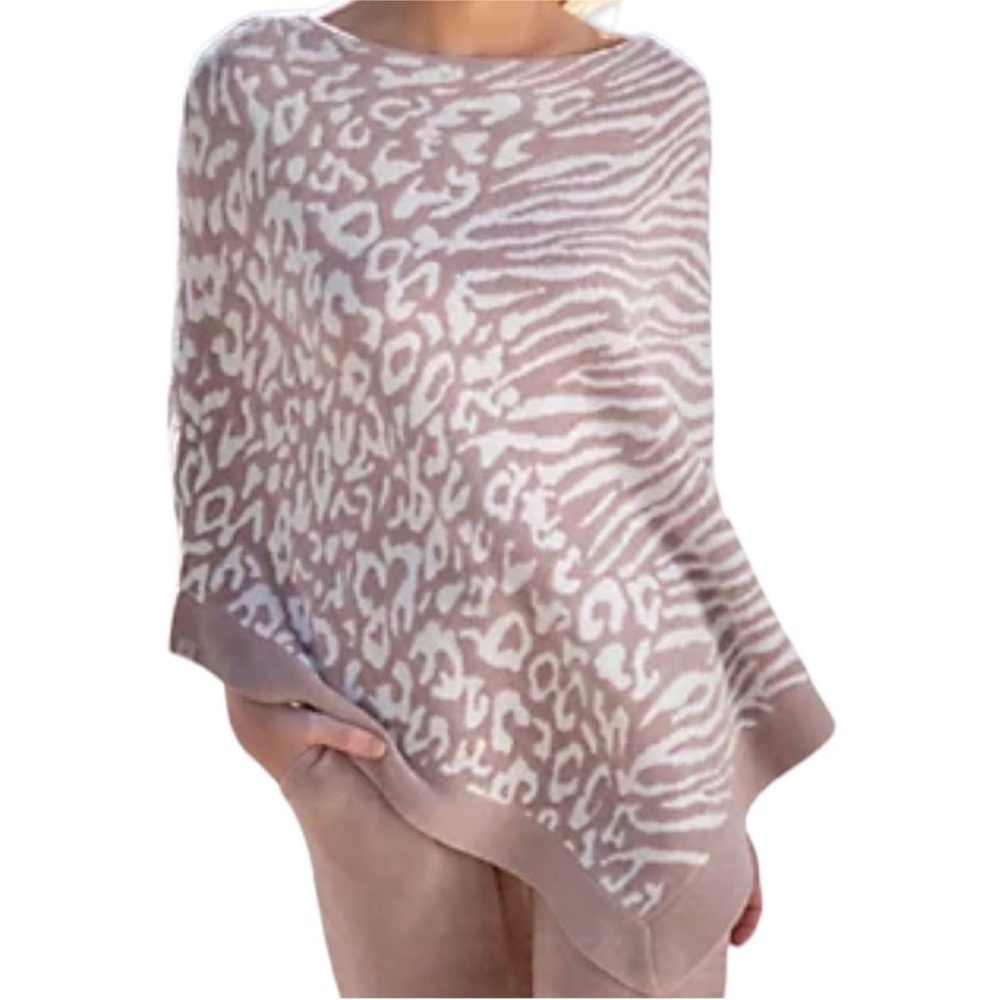 Barefoot Dreams Cozy Chic Ultra Lite Ocean Breeze Poncho Animal Print OS Plus